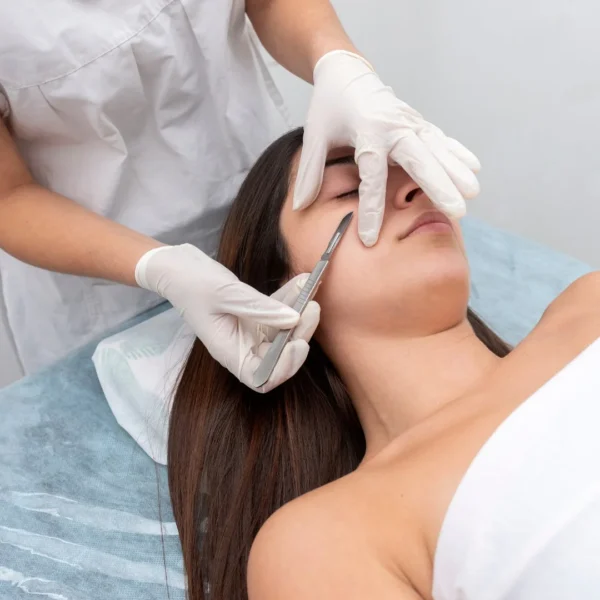 Dermaplaning Facial Deluxe